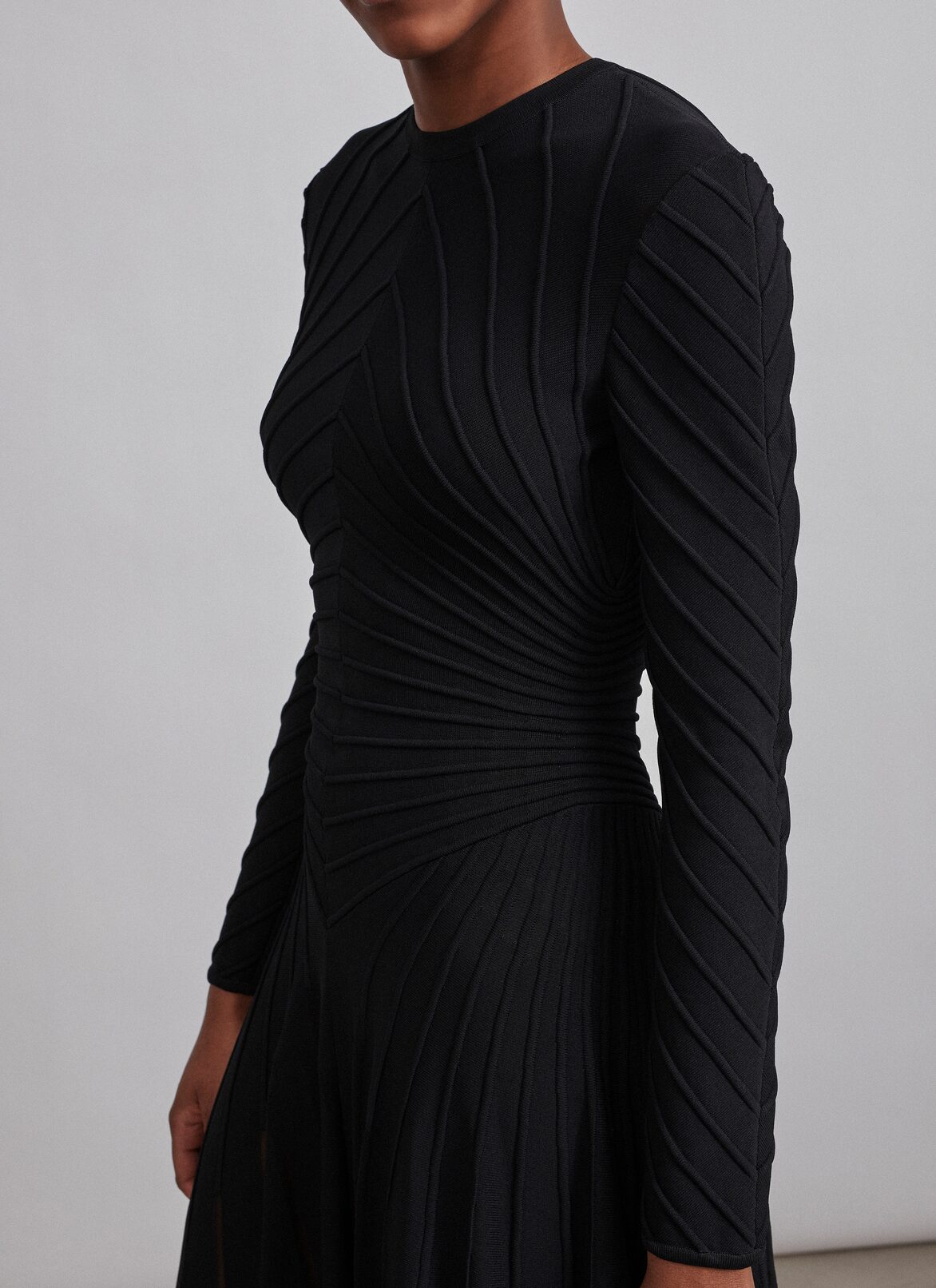 Long-sleeved ottoman knit dress ALAÏA  LONG-SLEEVED OTTOMAN KNIT DRESS